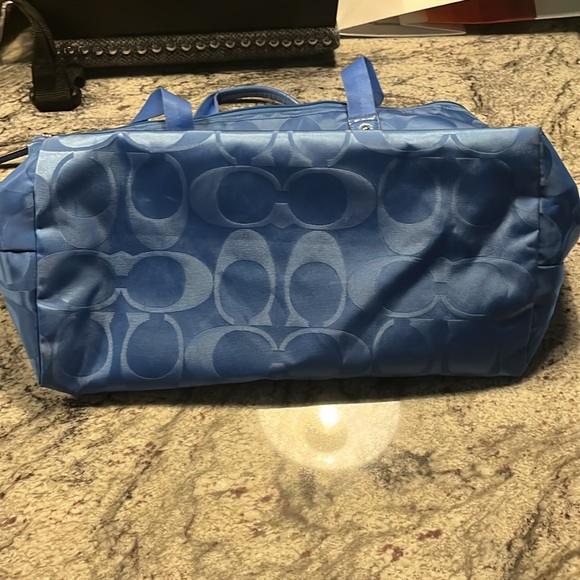 Coach Tote Bag w Attached Coin Purse - Picture 6 of 6